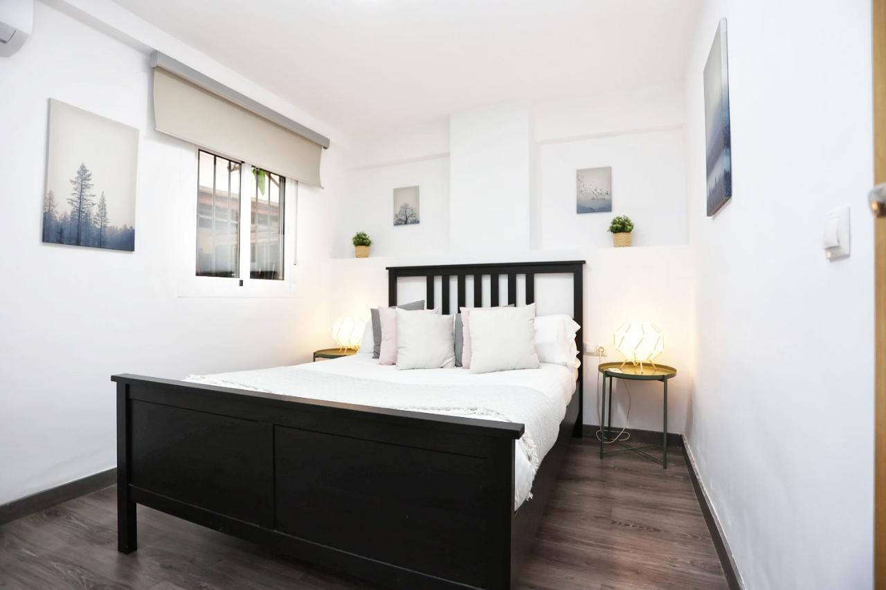 Holidays2Malaga Goya - Zona Huelin & 500 Mts De La Playa Apartman Kültér fotó