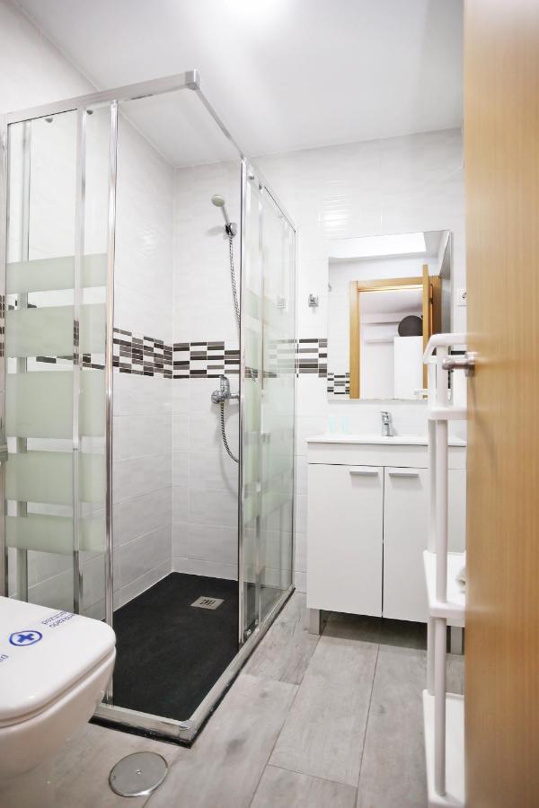 Holidays2Malaga Goya - Zona Huelin & 500 Mts De La Playa Apartman Kültér fotó