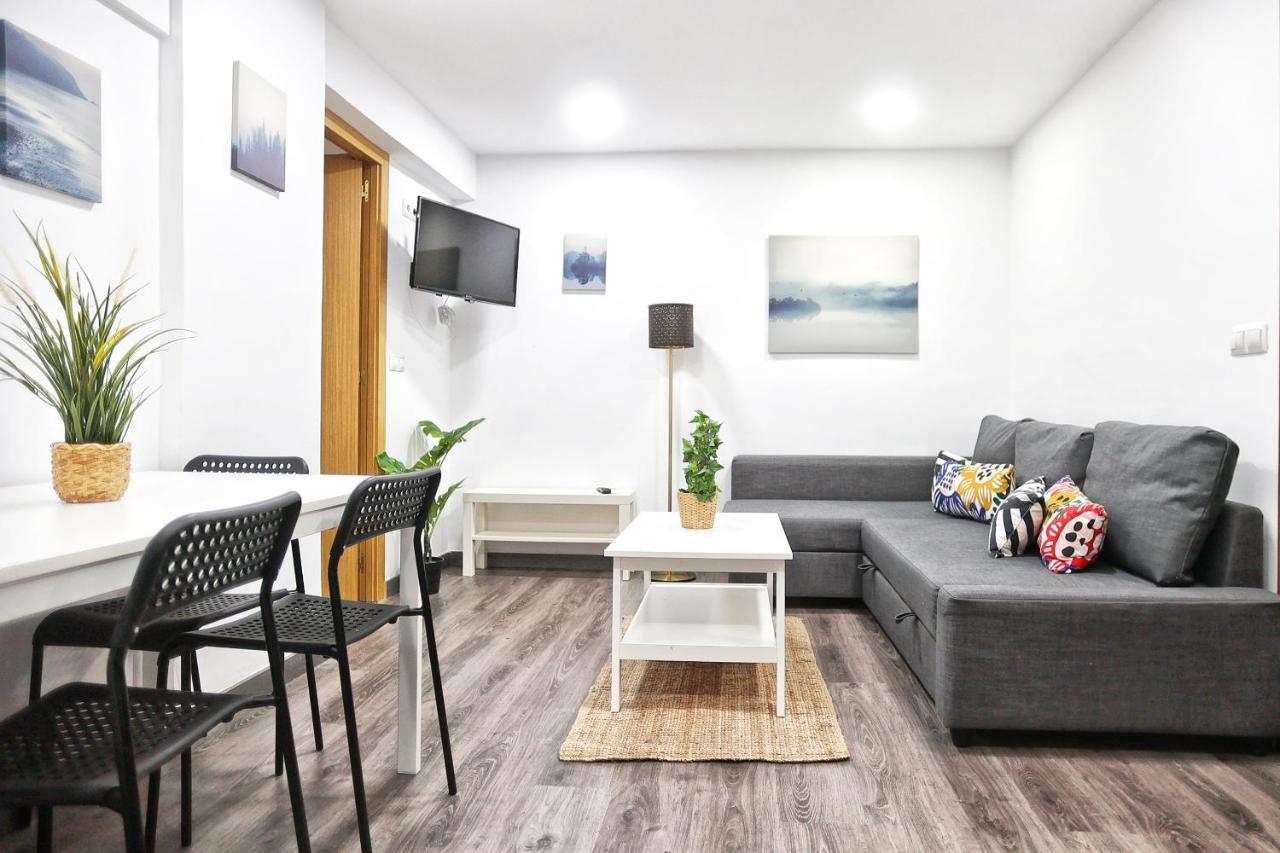 Holidays2Malaga Goya - Zona Huelin & 500 Mts De La Playa Apartman Kültér fotó