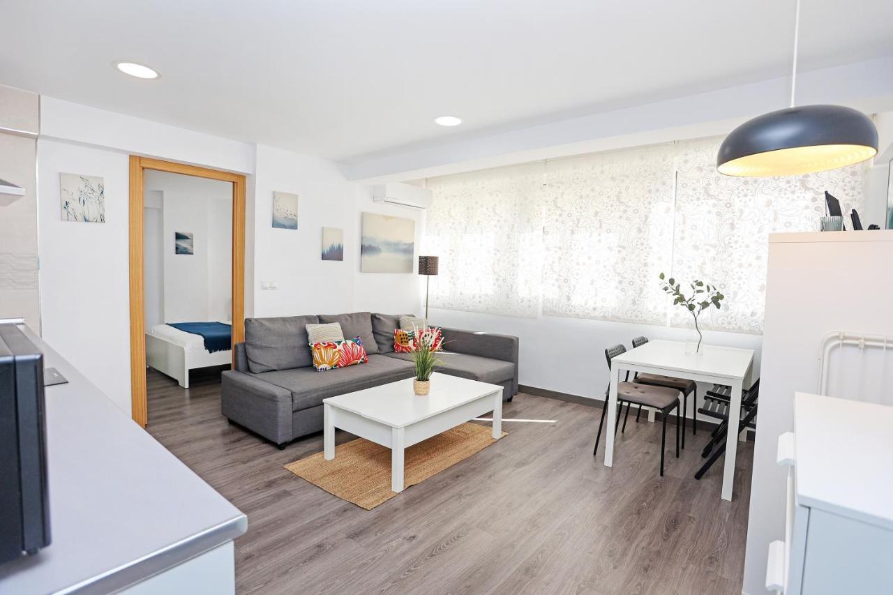 Holidays2Malaga Goya - Zona Huelin & 500 Mts De La Playa Apartman Kültér fotó