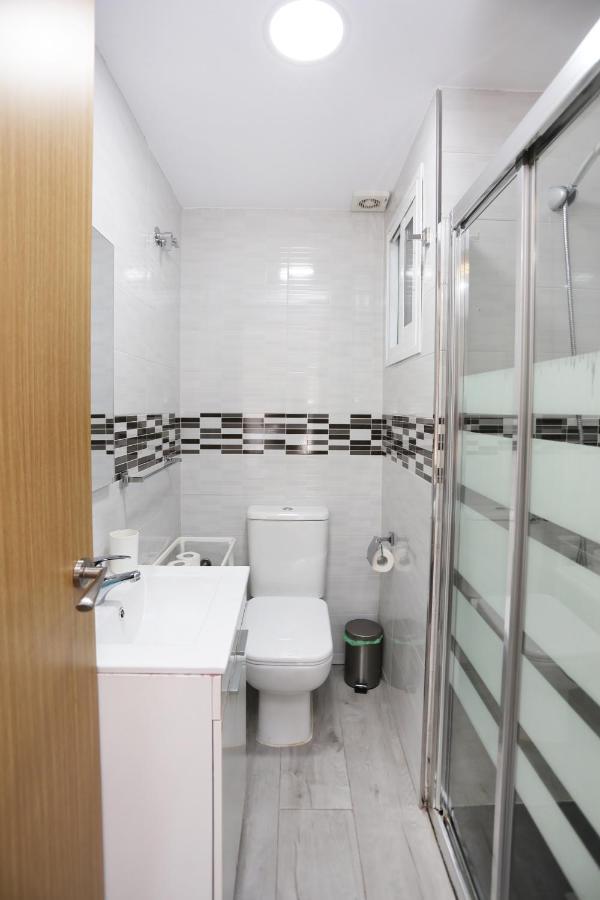 Holidays2Malaga Goya - Zona Huelin & 500 Mts De La Playa Apartman Kültér fotó
